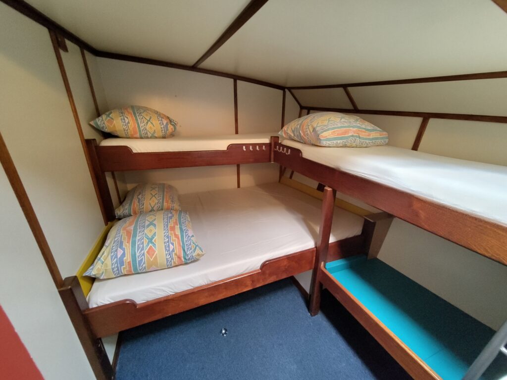 Hut met 2-persoonsbed, perfect voor families